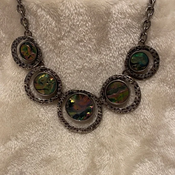🌸 oxidized silver tone statement necklace with abalone shell discs - Picture 3 of 6